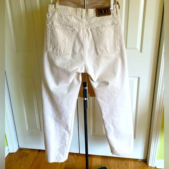 DKNY Men’s Off White Straight Legs Jeans 32 Mint - Picture 2 of 7